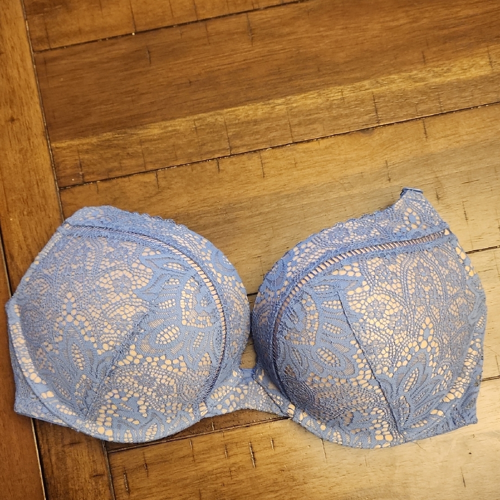 Victoria's Secret Bombshell Lace Pushup Bra in Soft Blue